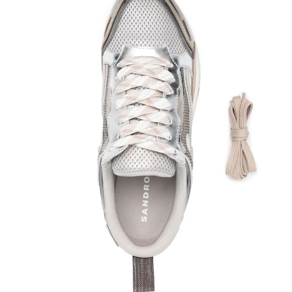 Кроссовки со вставками