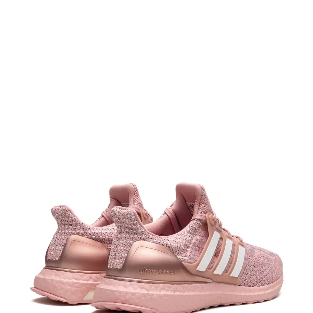 Кроссовки Ultraboost 5.0 DNA