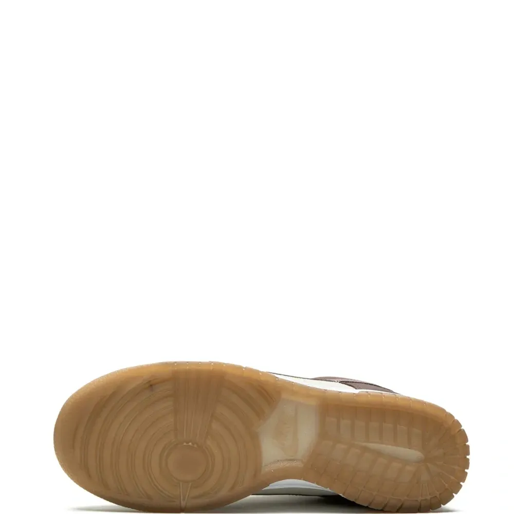 Кроссовки Dunk Low Plum Coconut Milk