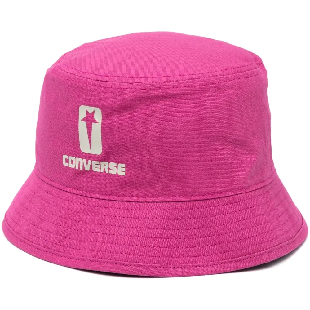 Панама с логотипом из коллаборации с DRKSHDW