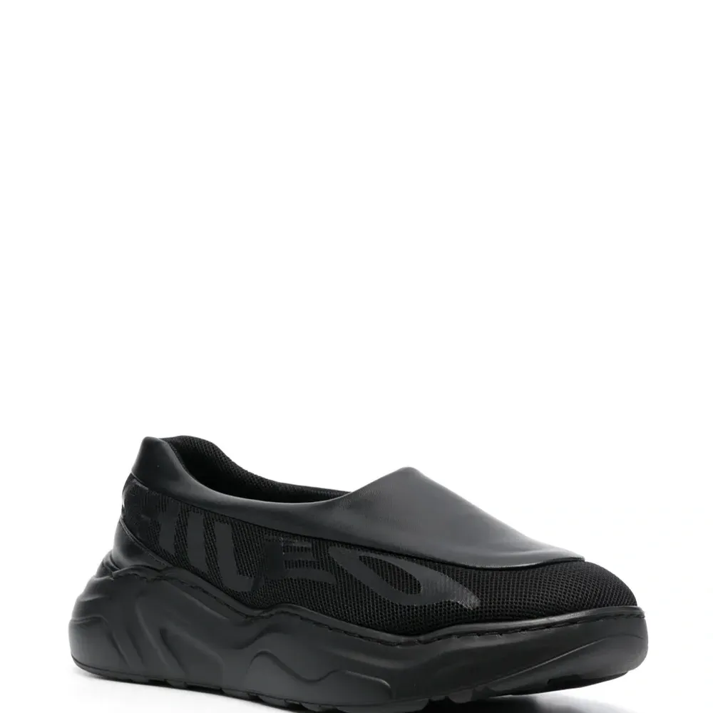 Кроссовки с логотипом Кроссовки с логотипом