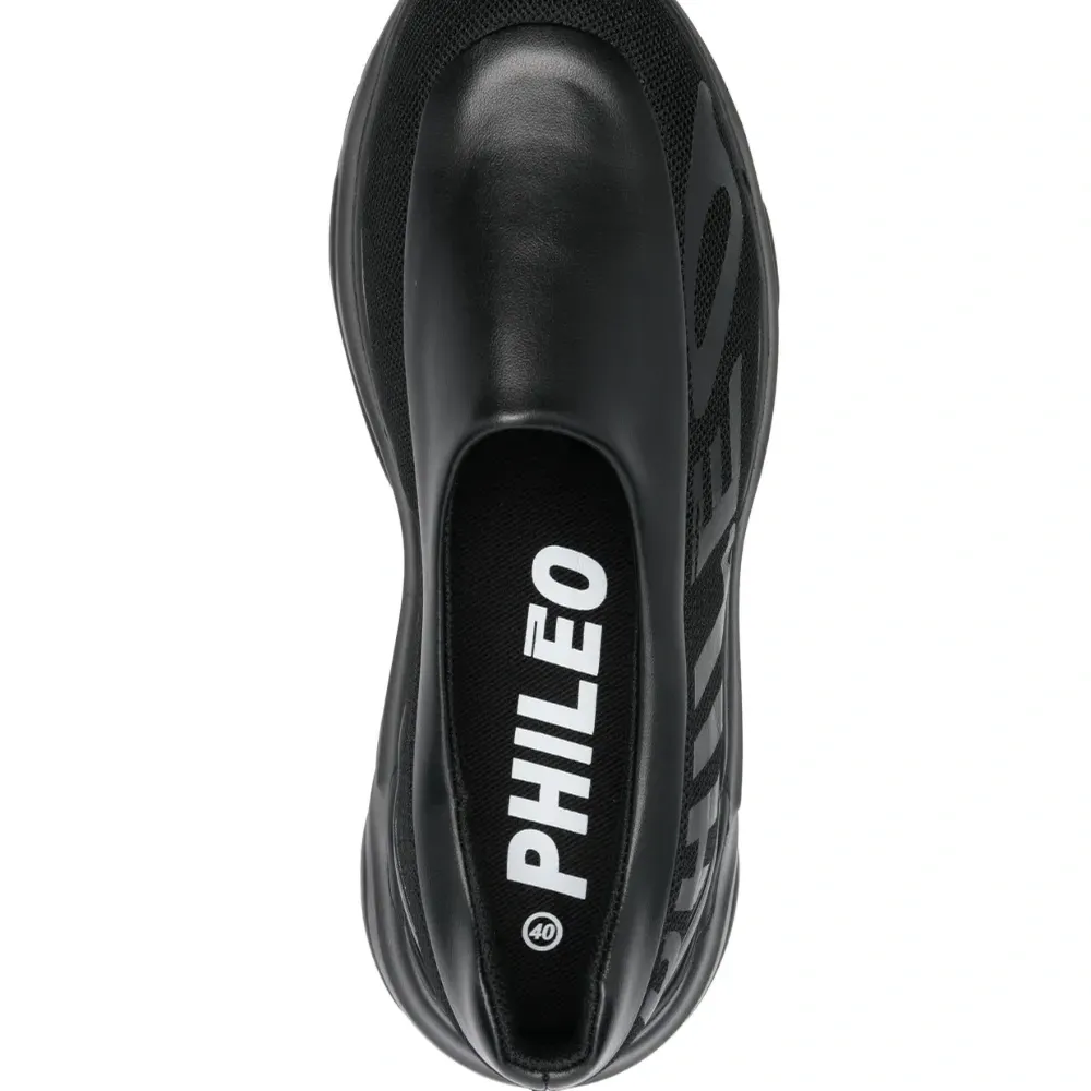 Кроссовки с логотипом Кроссовки с логотипом