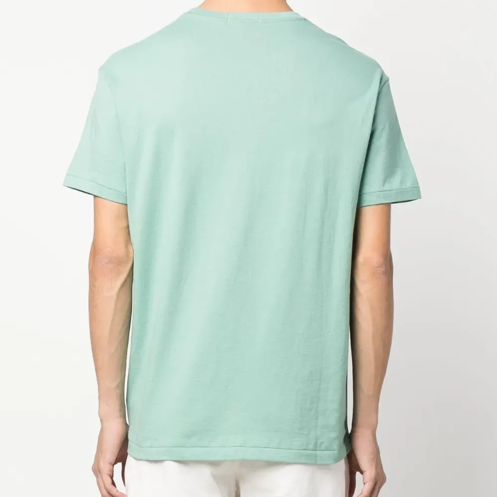 Футболка с логотипом