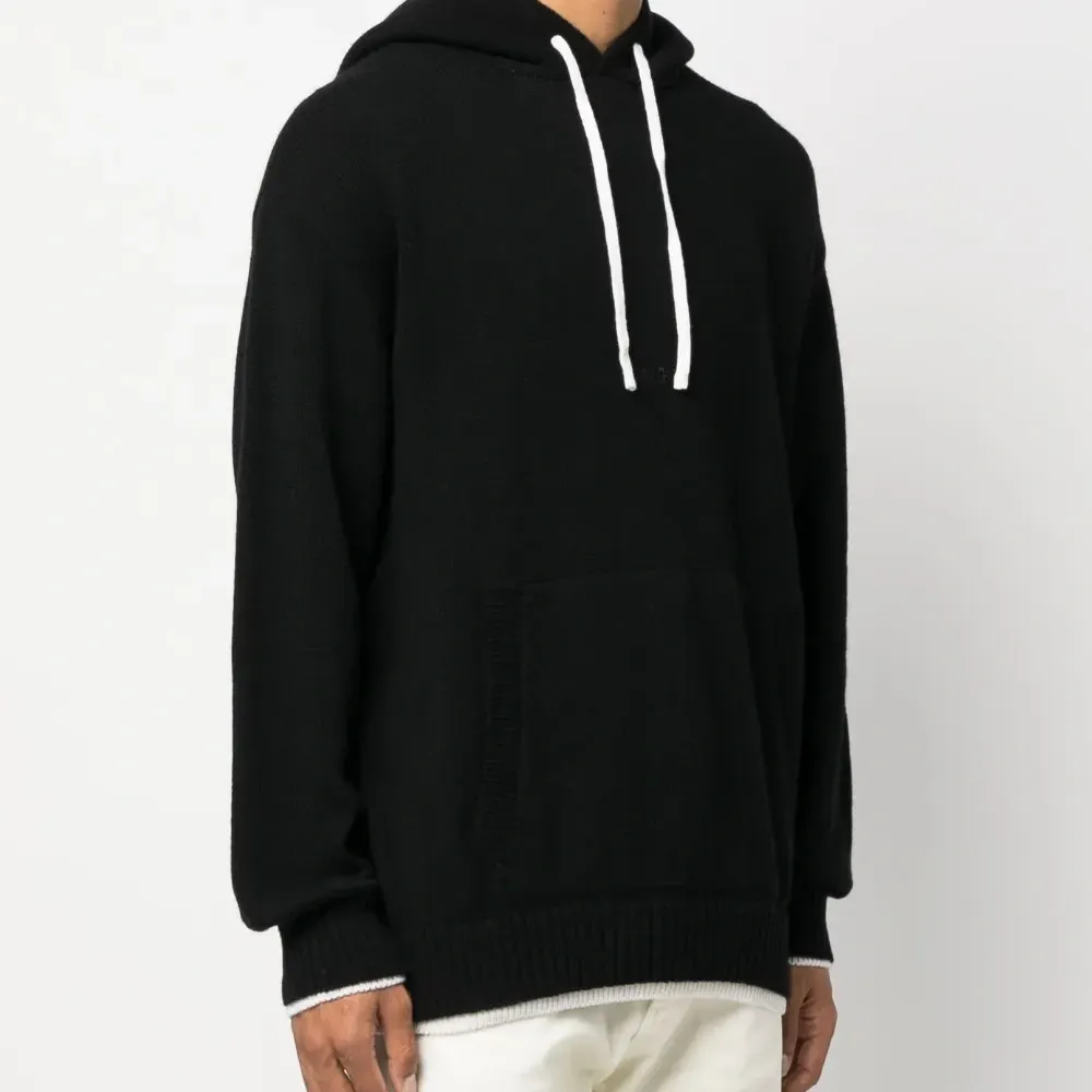 Худи с контрастной кулиской и отделкой