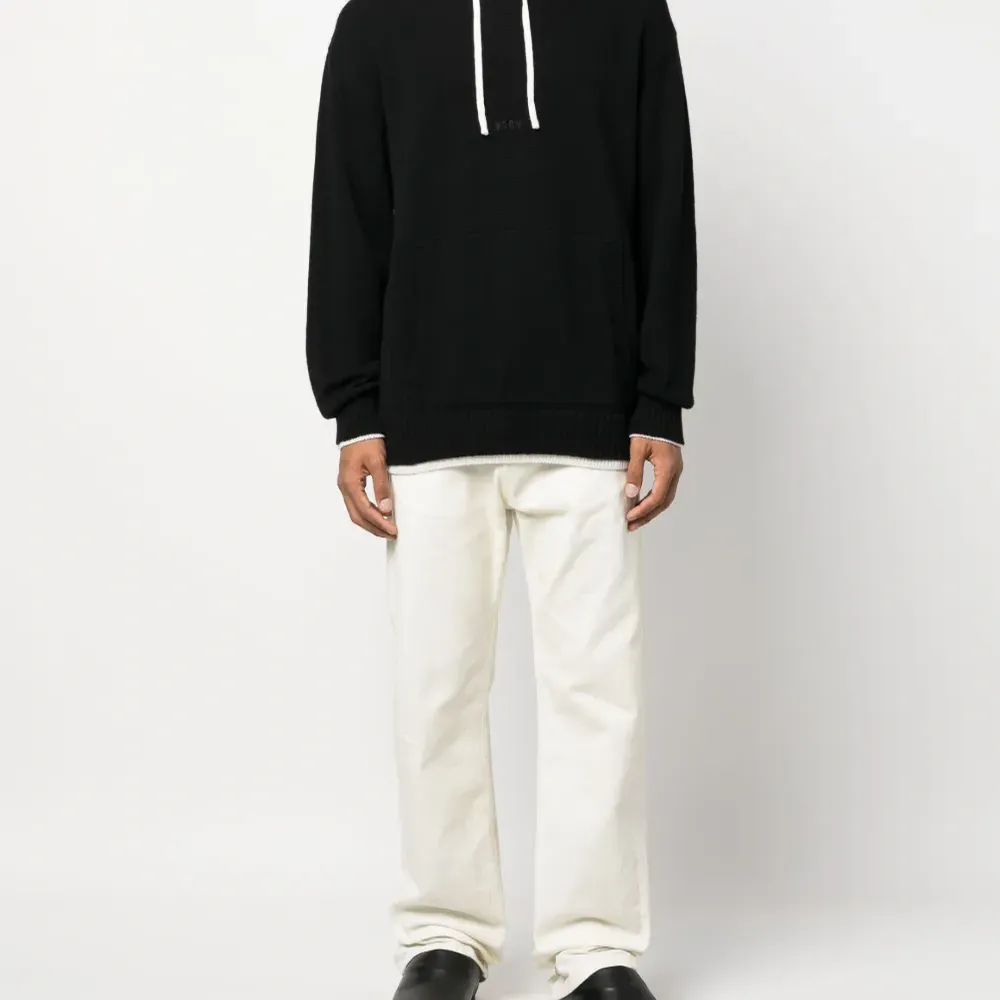 Худи с контрастной кулиской и отделкой