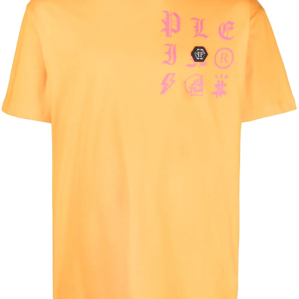 Футболка с нашивкой-логотипом