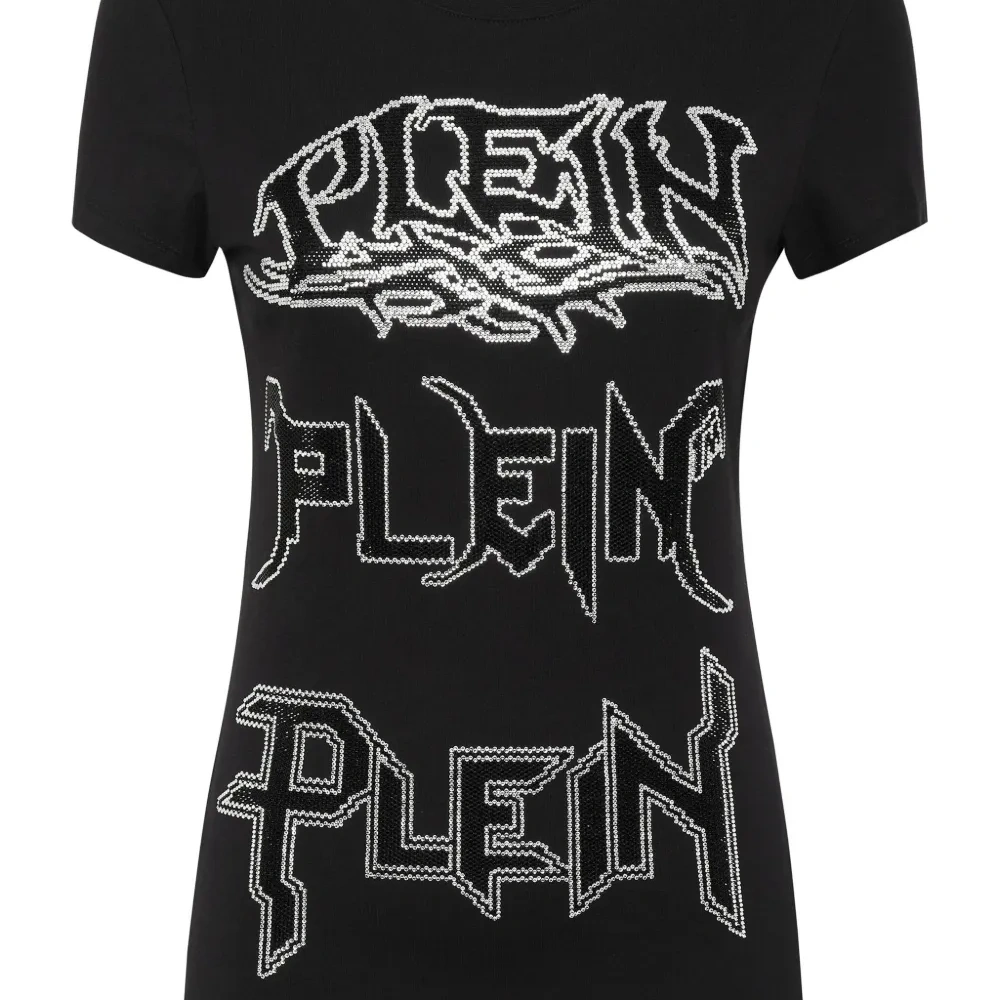 Футболка с логотипом