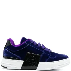 Бархатные кроссовки с логотипом