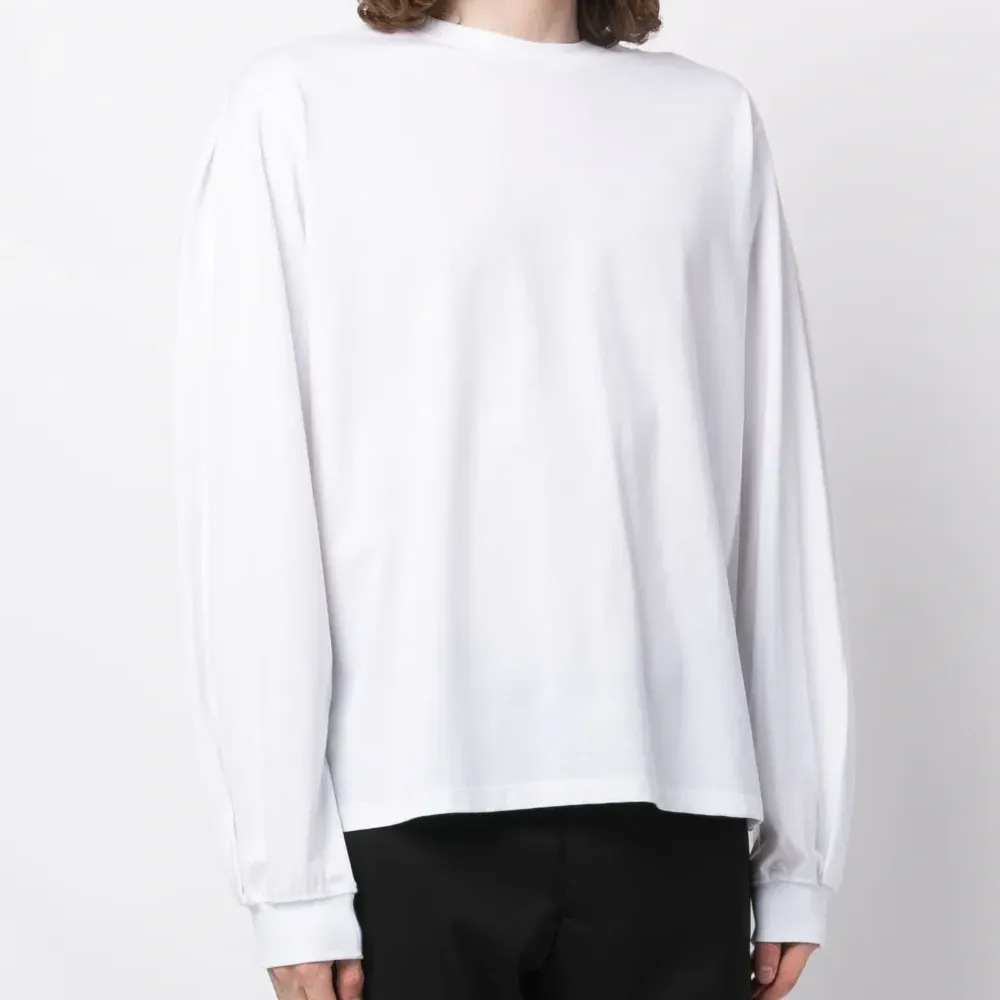 Футболка с длинными рукавами и графичным принтом