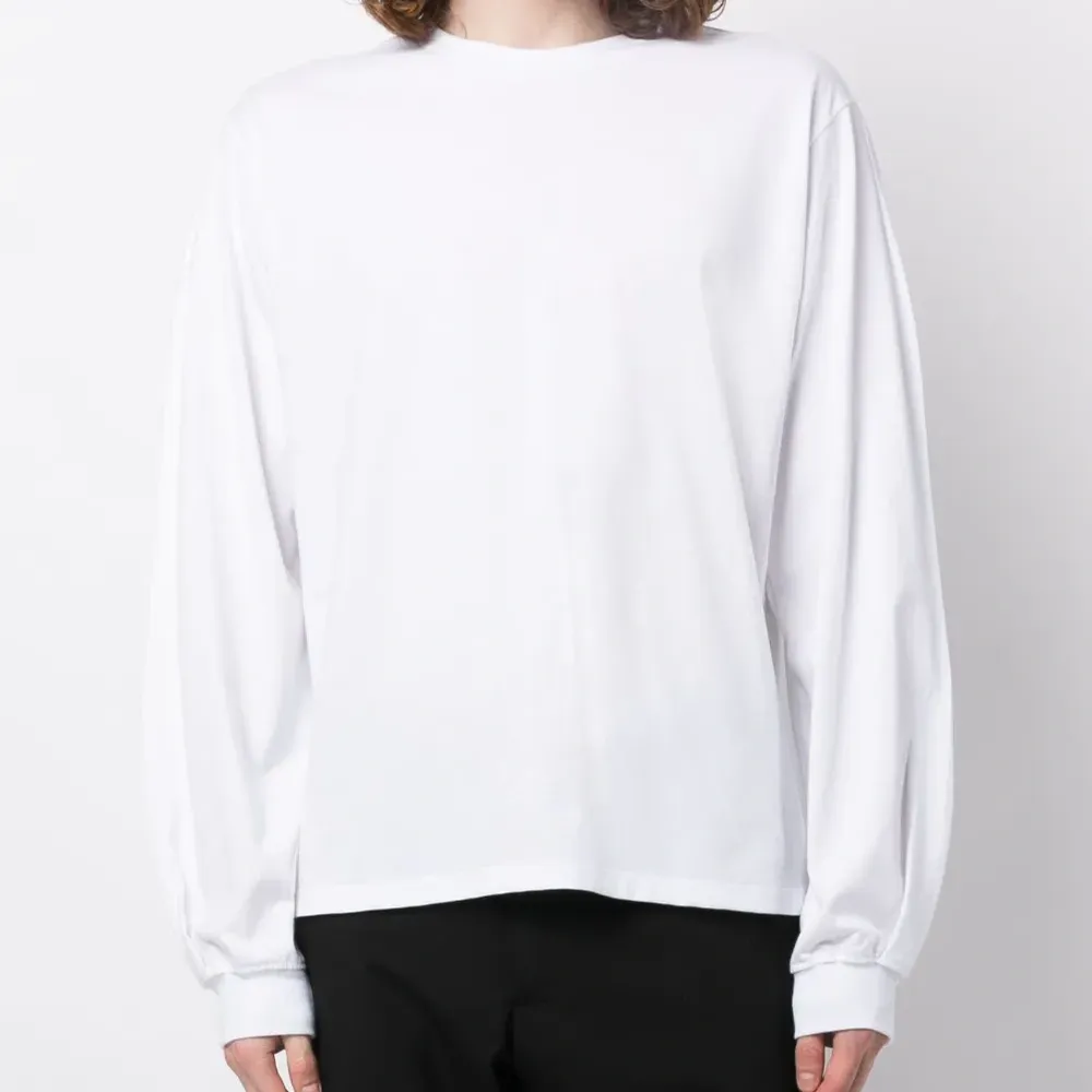 Футболка с длинными рукавами и графичным принтом