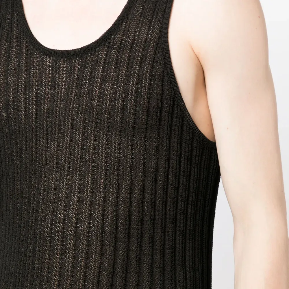 Топ с круглым вырезом