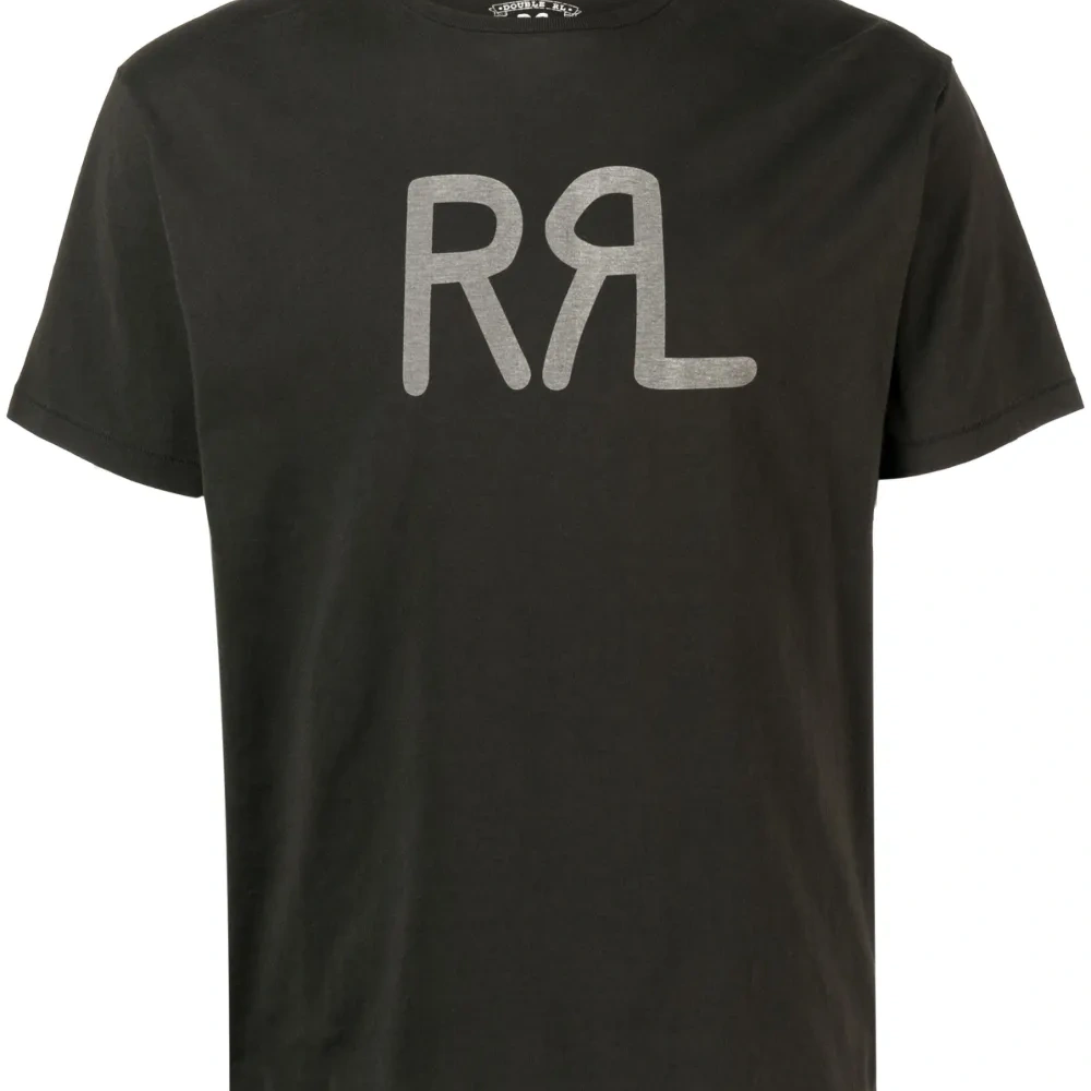 Футболка с логотипом