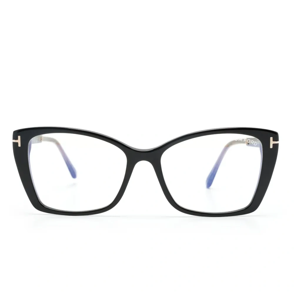 Очки в оправе 'кошачий глаз'