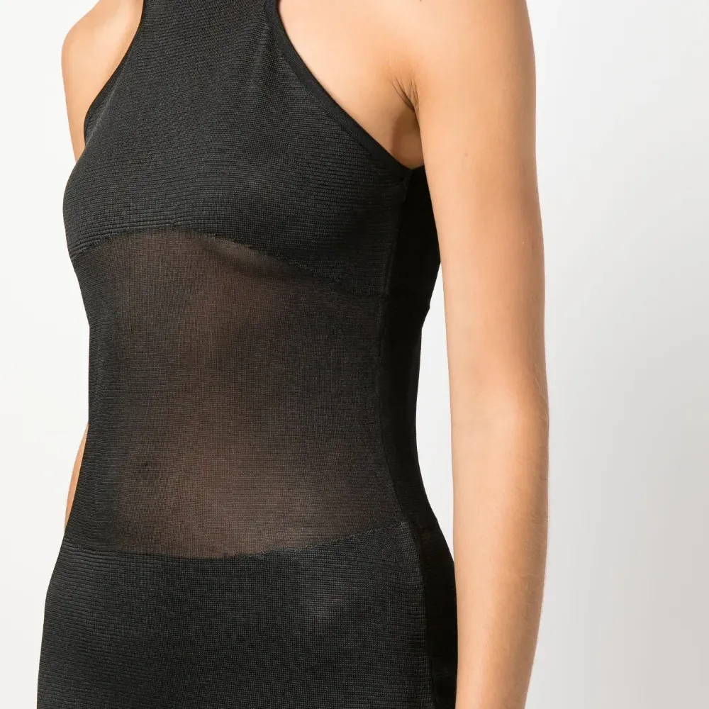 Полупрозрачное платье