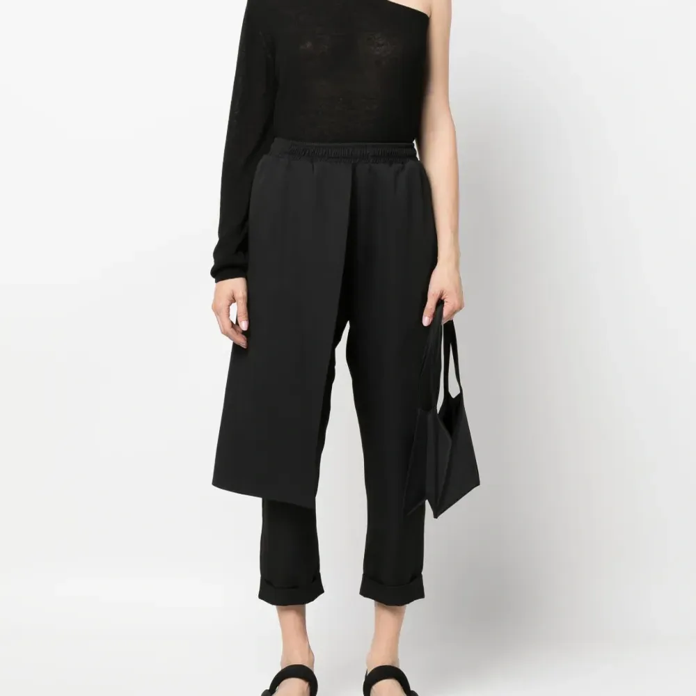 Укороченные многослойные брюки