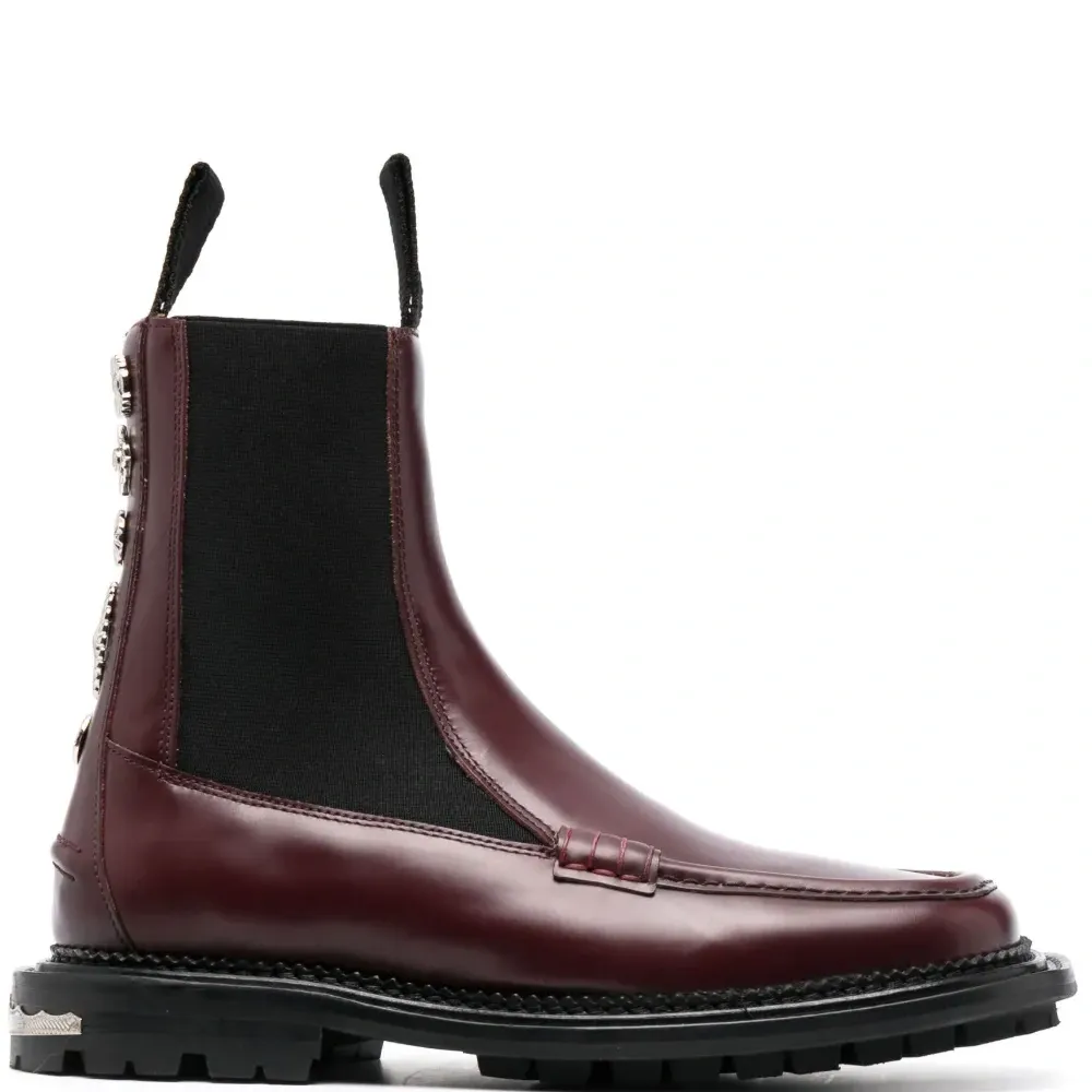 Ботинки с заклепками