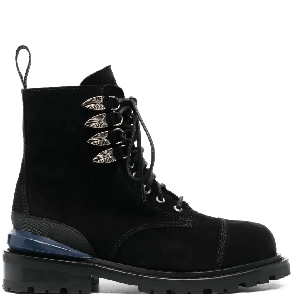 Ботинки на шнуровке