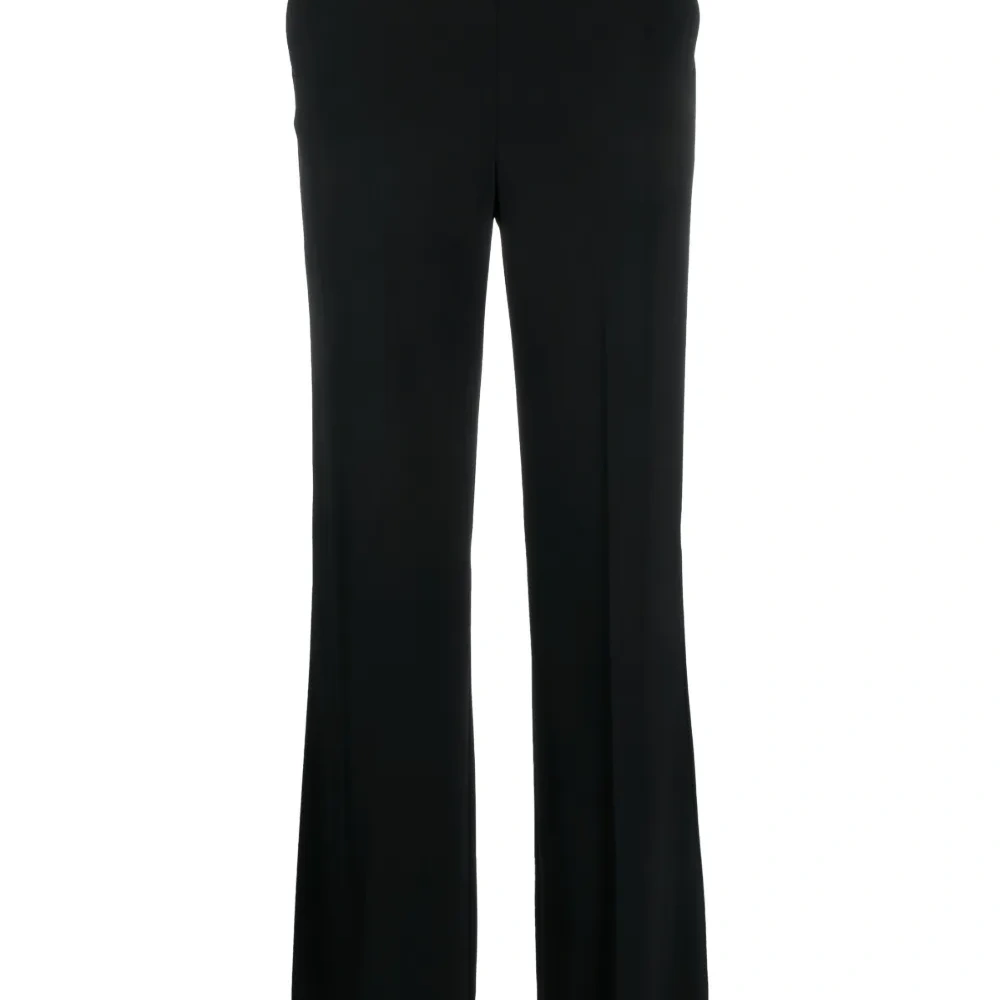 Брюки с завышенной талией Брюки с завышенной талией