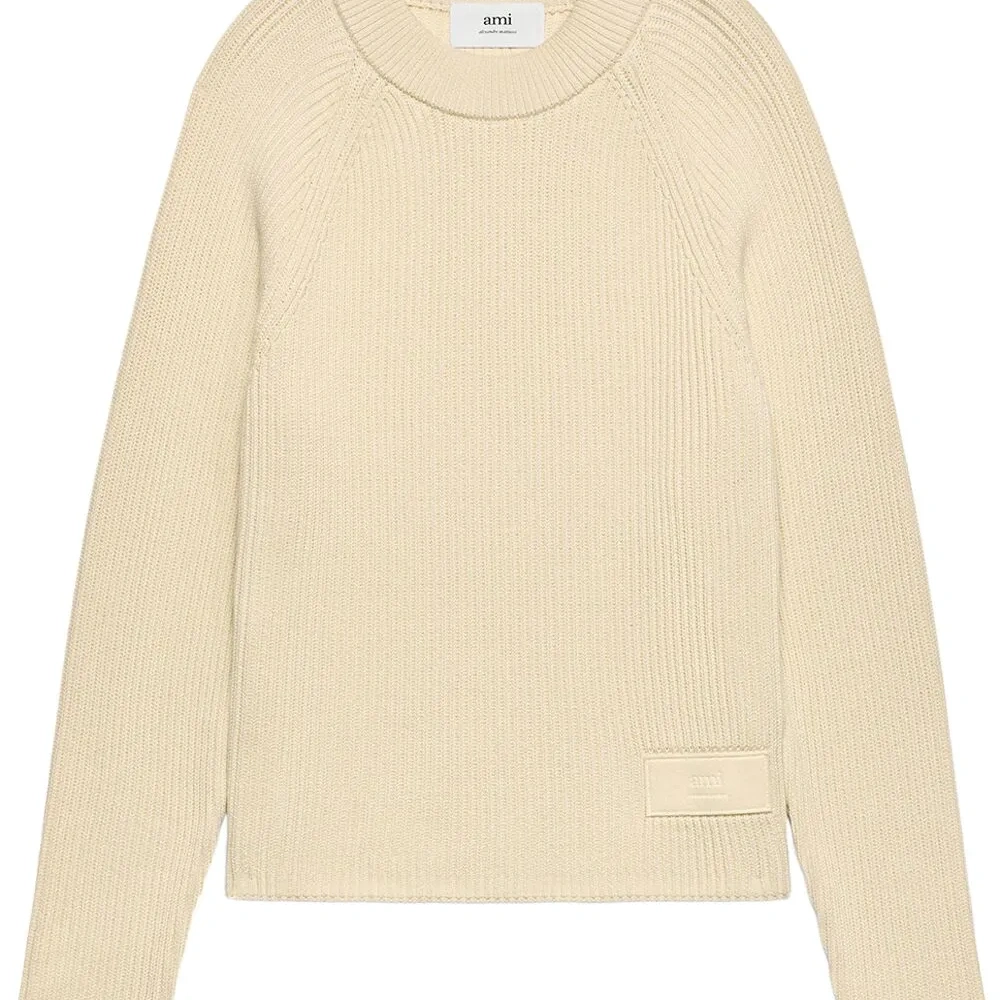 Свитер с нашивкой-логотипом