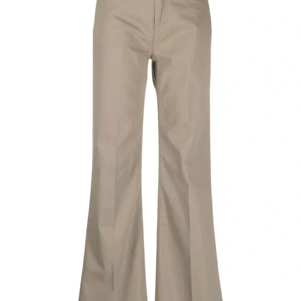 Расклешенные брюки с завышенной талией