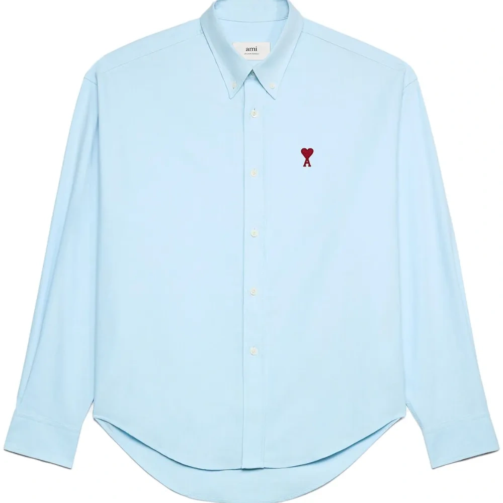 Рубашка с вышитым логотипом