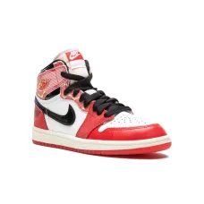 Кроссовки Air Jordan 1 High OG из коллаборации со Spider-Man Across the Spider-Verse