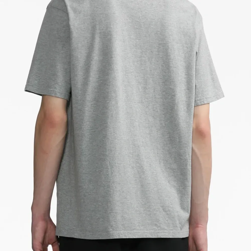 Футболка с графичным принтом