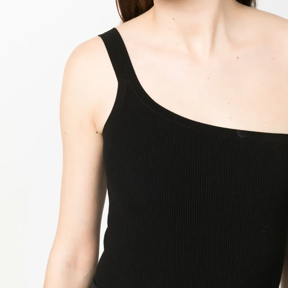 Боди на одно плечо в рубчик