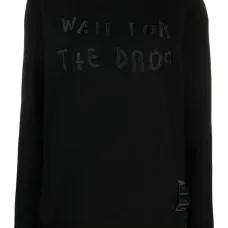 Толстовка с вышивкой