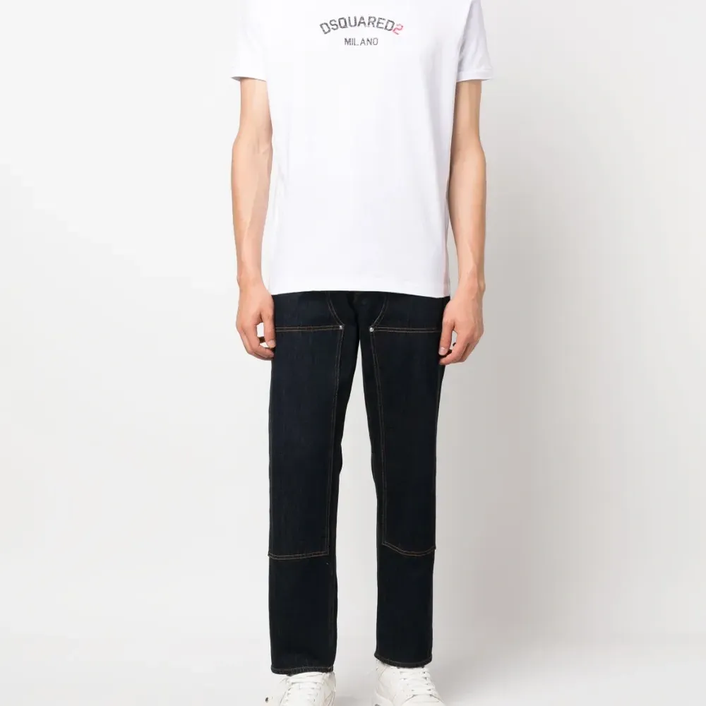 Футболка с логотипом