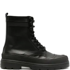 Ботинки с тисненым логотипом