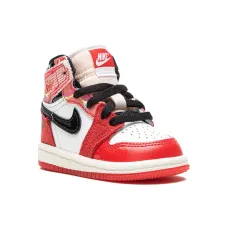 Кроссовки Air Jordan 1 из коллаборации с Spider-Man Across the Spider-Verse Кроссовки Air Jordan 1 из коллаборации с Spider-Man Across the Spider-Verse
