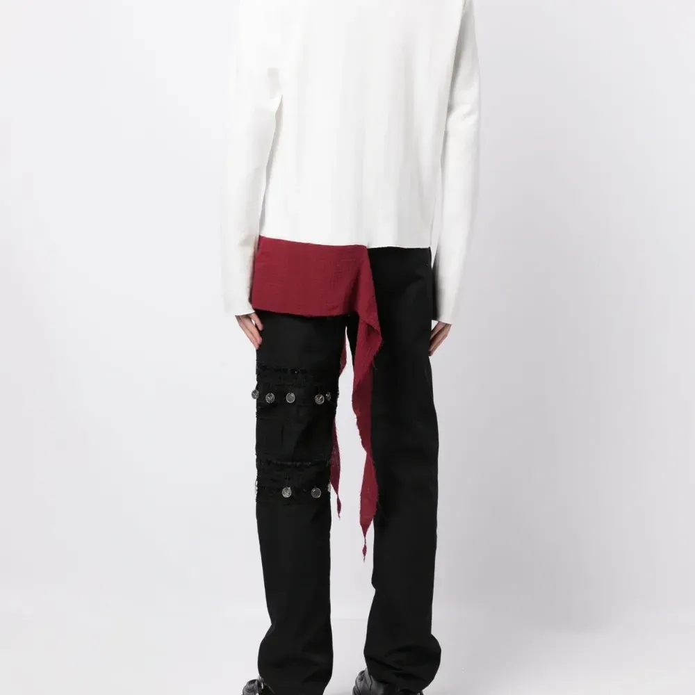 Топ асимметричного кроя с необработанными краями