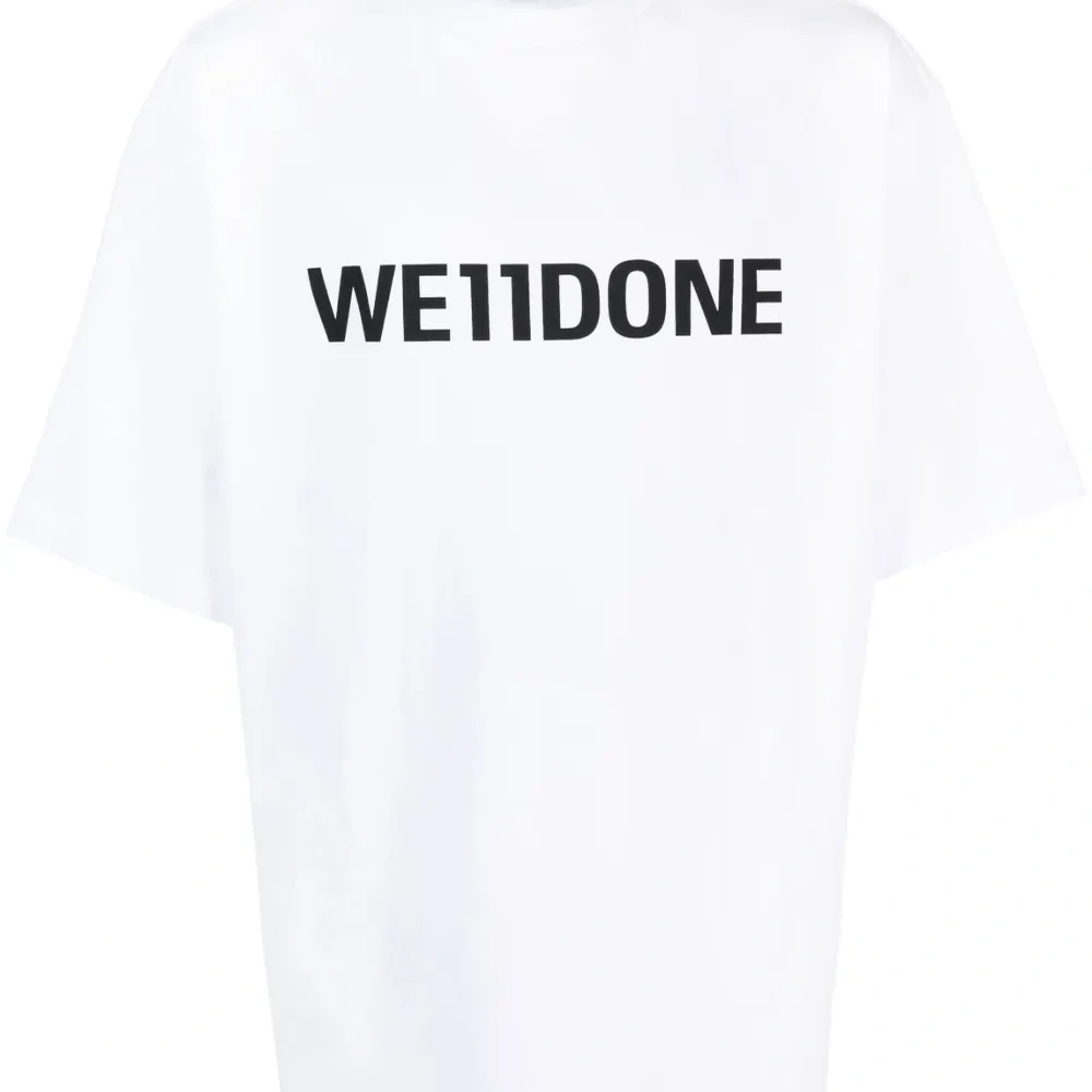 Футболка с логотипом