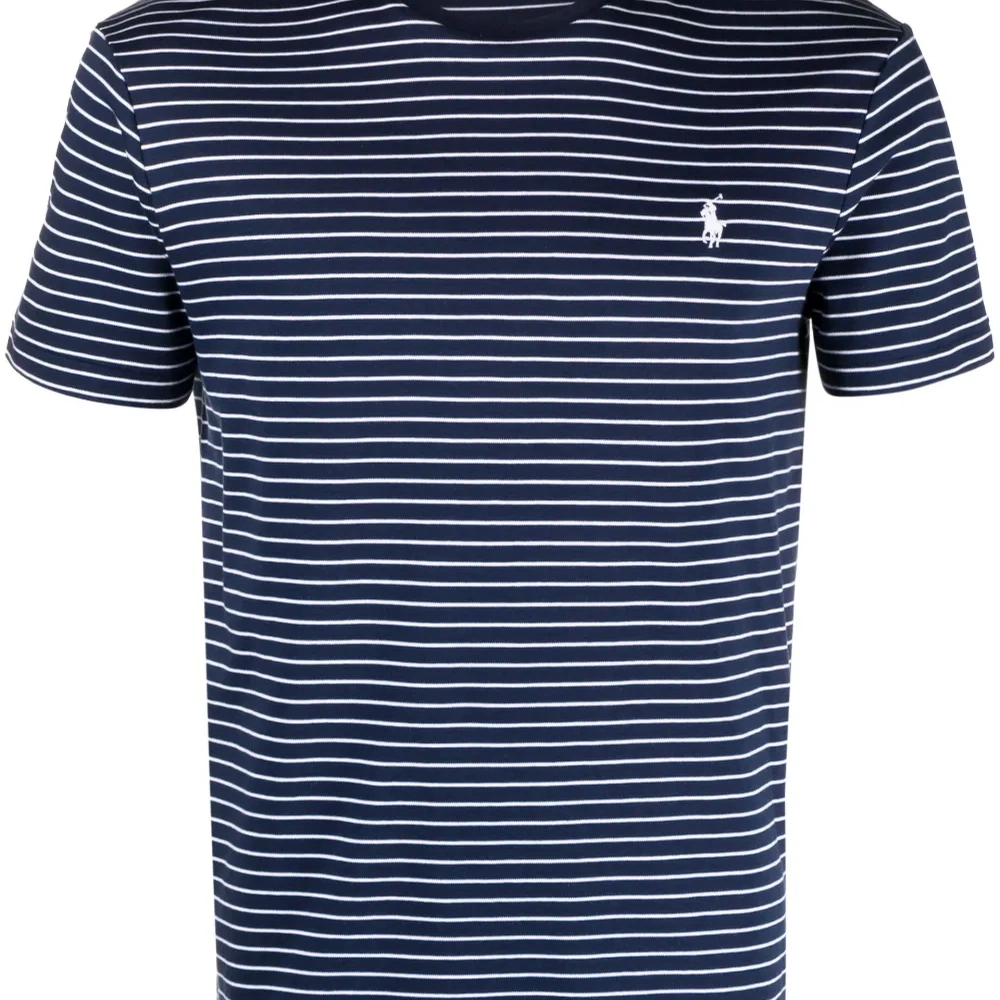 Футболка в полоску