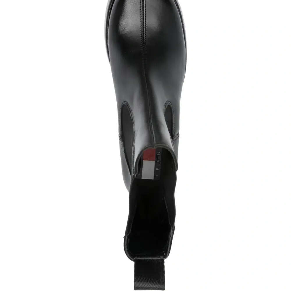 Массивные ботинки челси