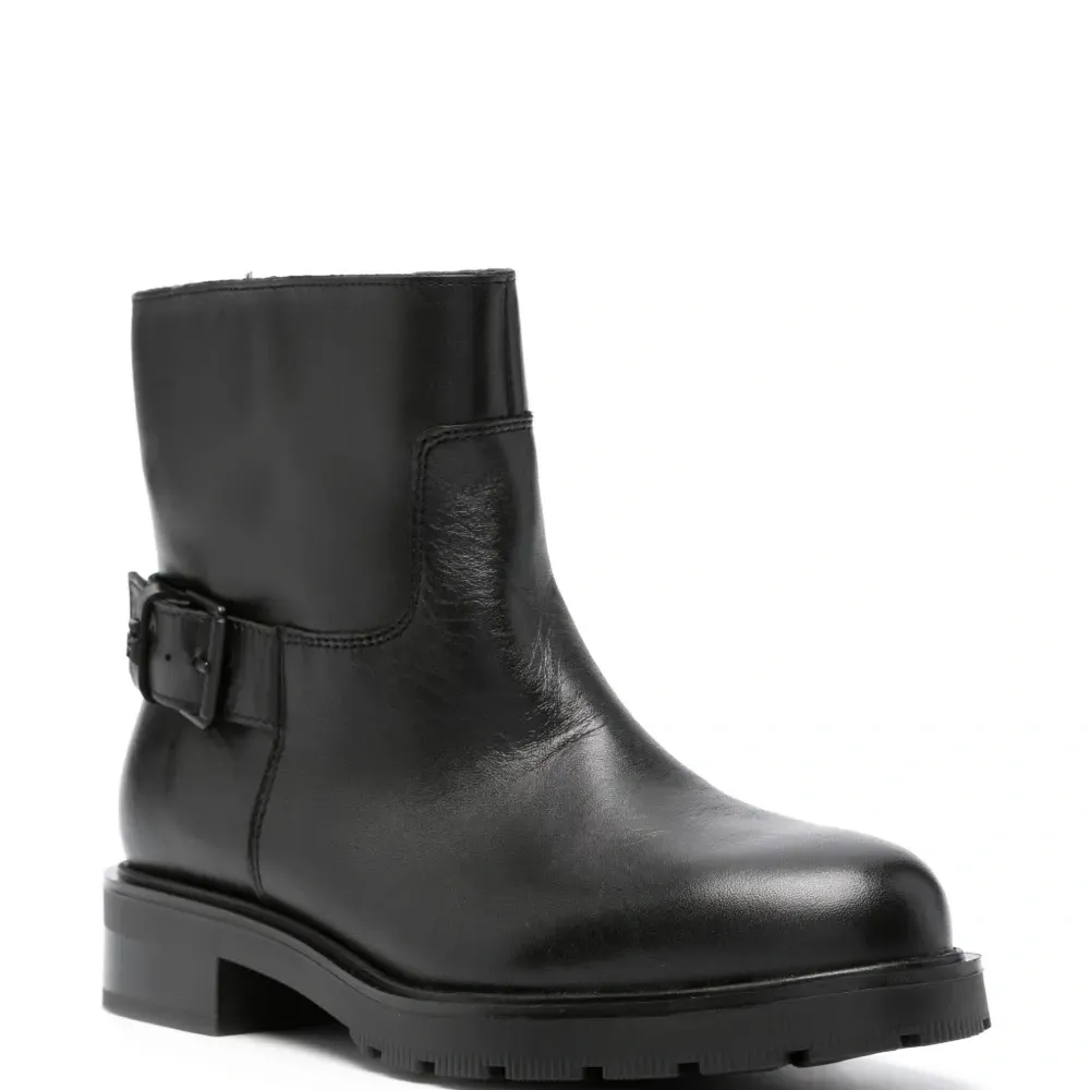 Ботинки с миндалевидным носком