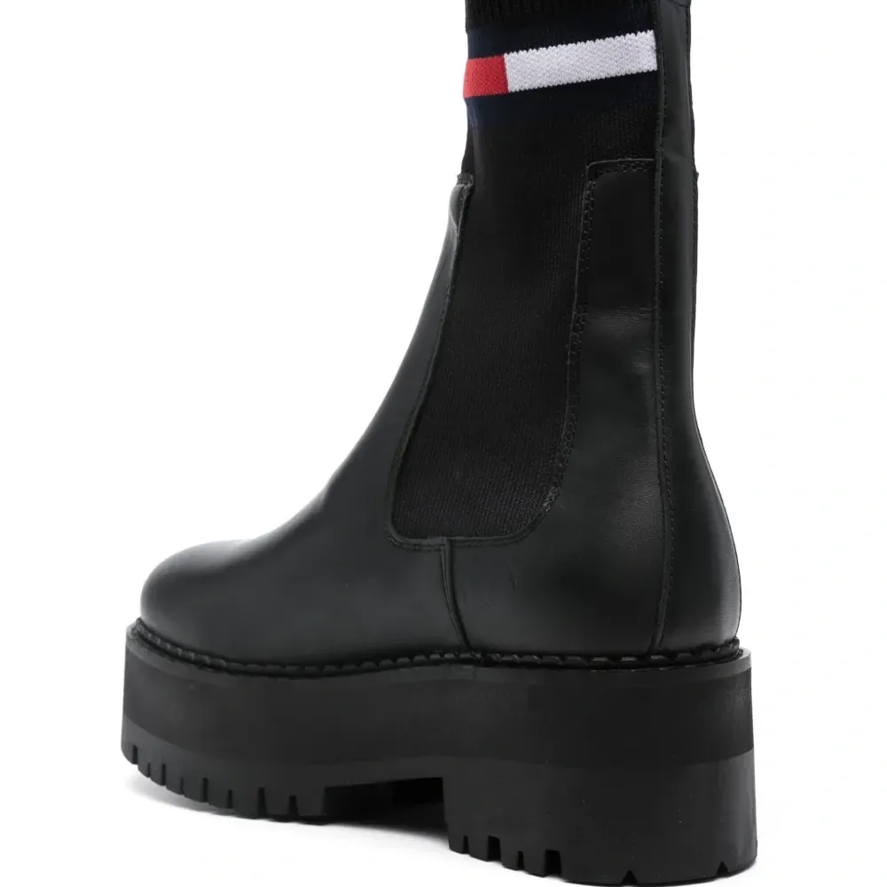 Ботинки челси на платформе