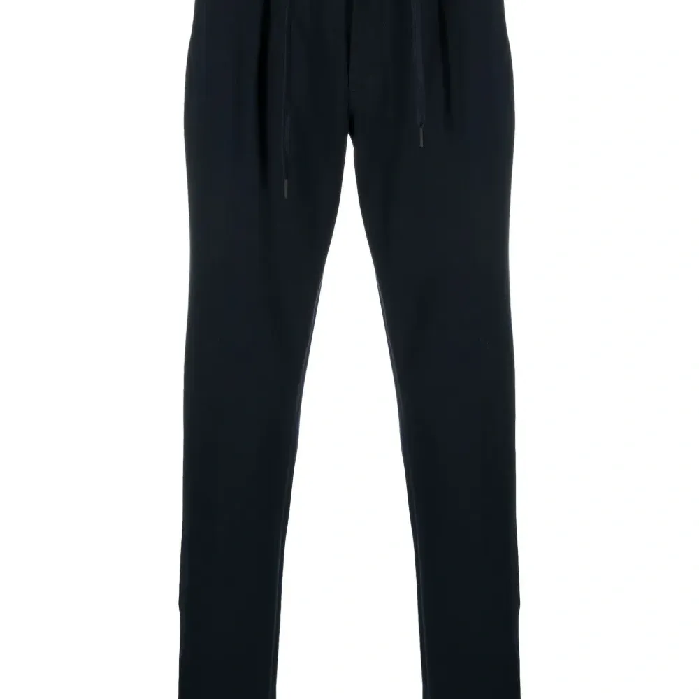 Брюки с кулиской и складками