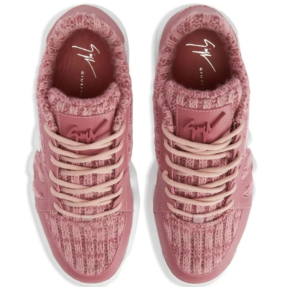 Кроссовки Talon с нашивкой-логотипом