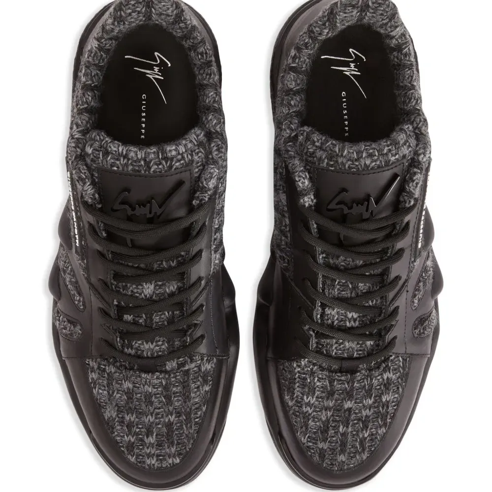 Кроссовки Talon с нашивкой-логотипом