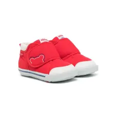 Кеды на липучках с вышитым логотипом