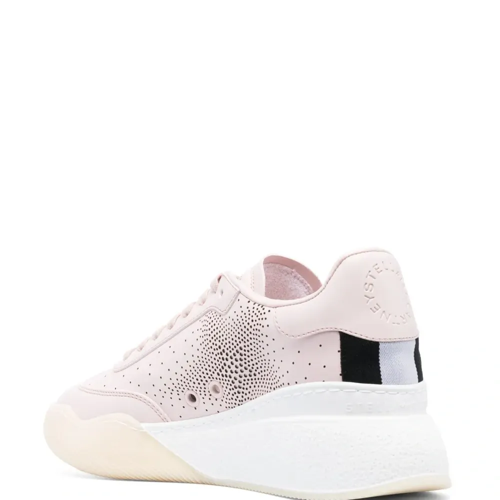 Кроссовки с пайетками