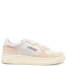 Кроссовки с нашивкой-логотипом