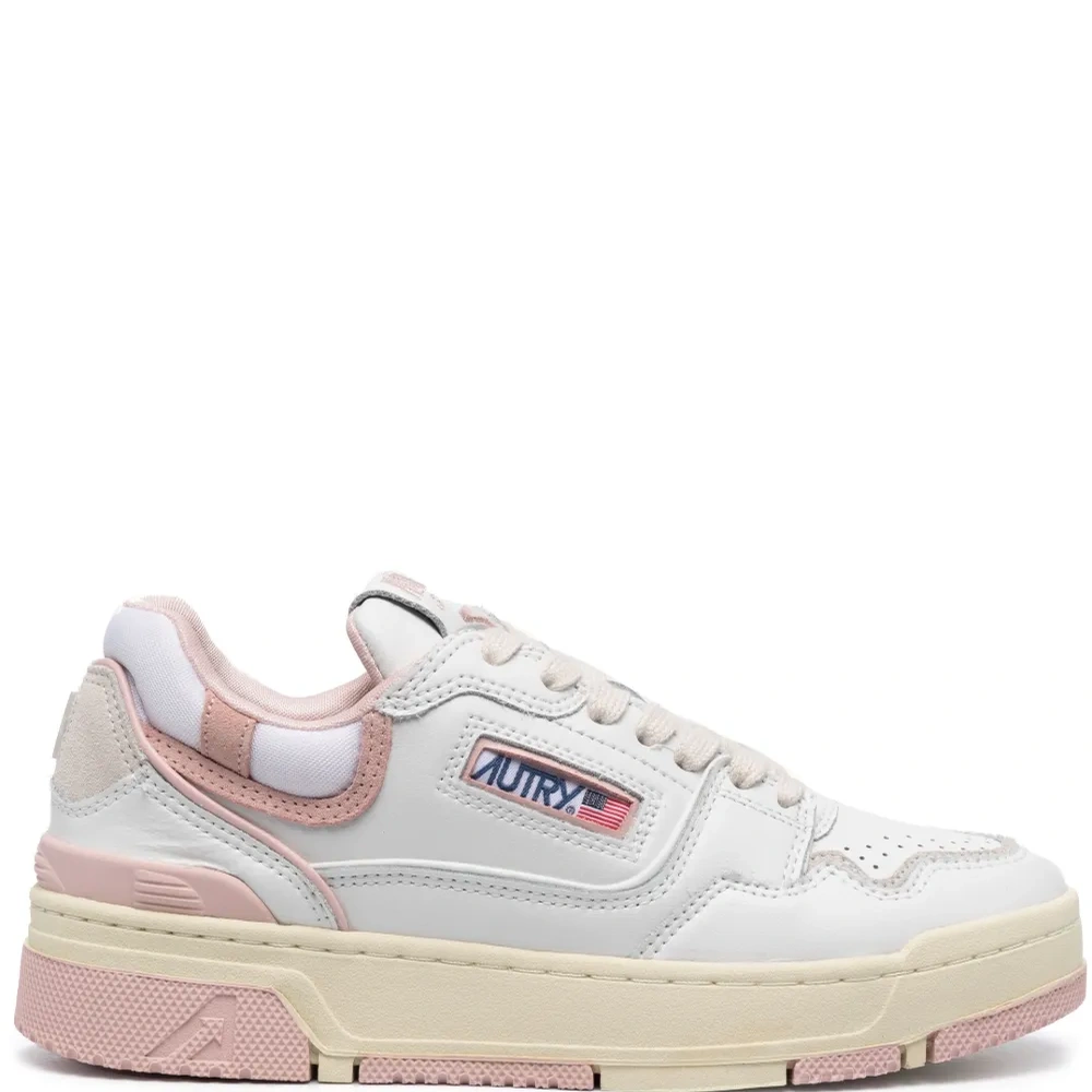 Кроссовки с логотипом