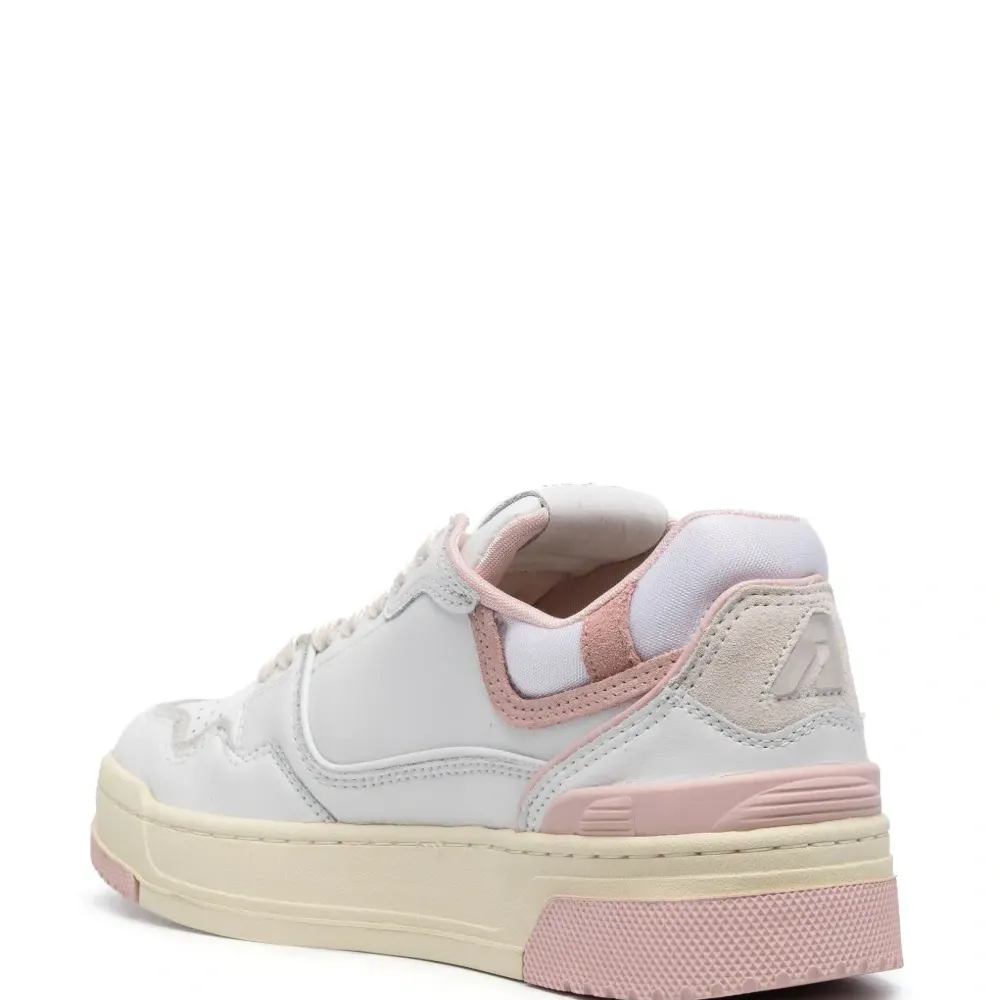 Кроссовки с логотипом