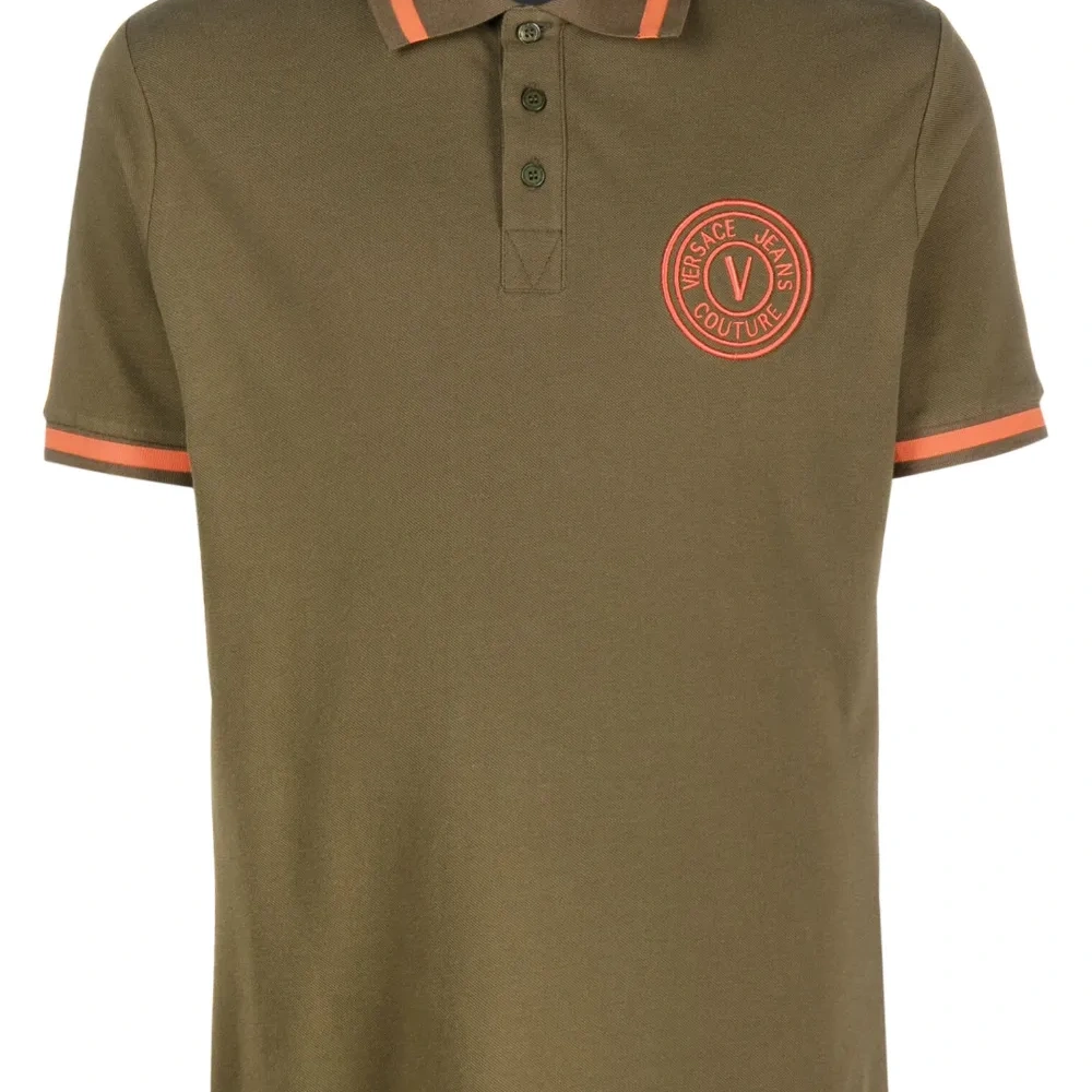 Рубашка поло с вышитым логотипом