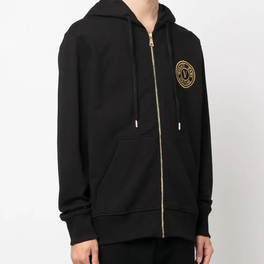 Худи на молнии с вышитым логотипом