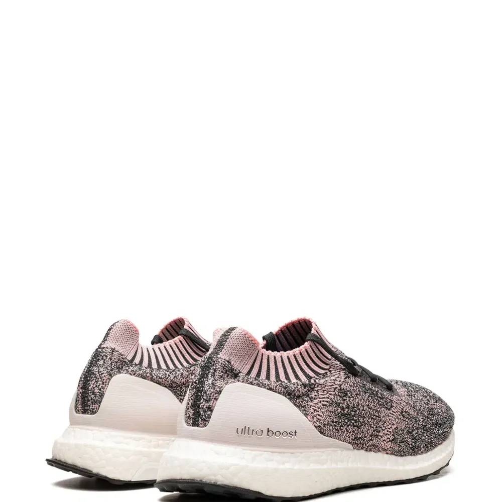 Кроссовки UltraBoost Uncaged Pink Carbon