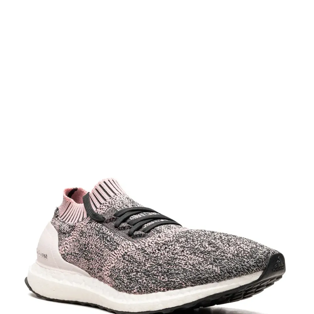Кроссовки UltraBoost Uncaged Pink Carbon